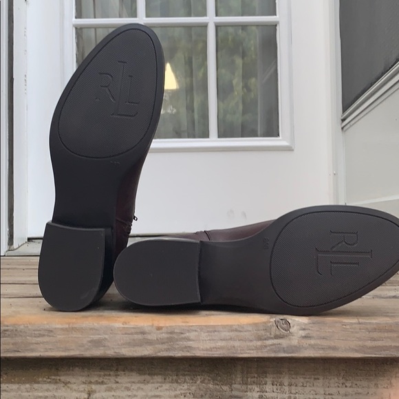 Ralph Lauren riding boot, never worn 8 1/2 W - Picture 3 of 3